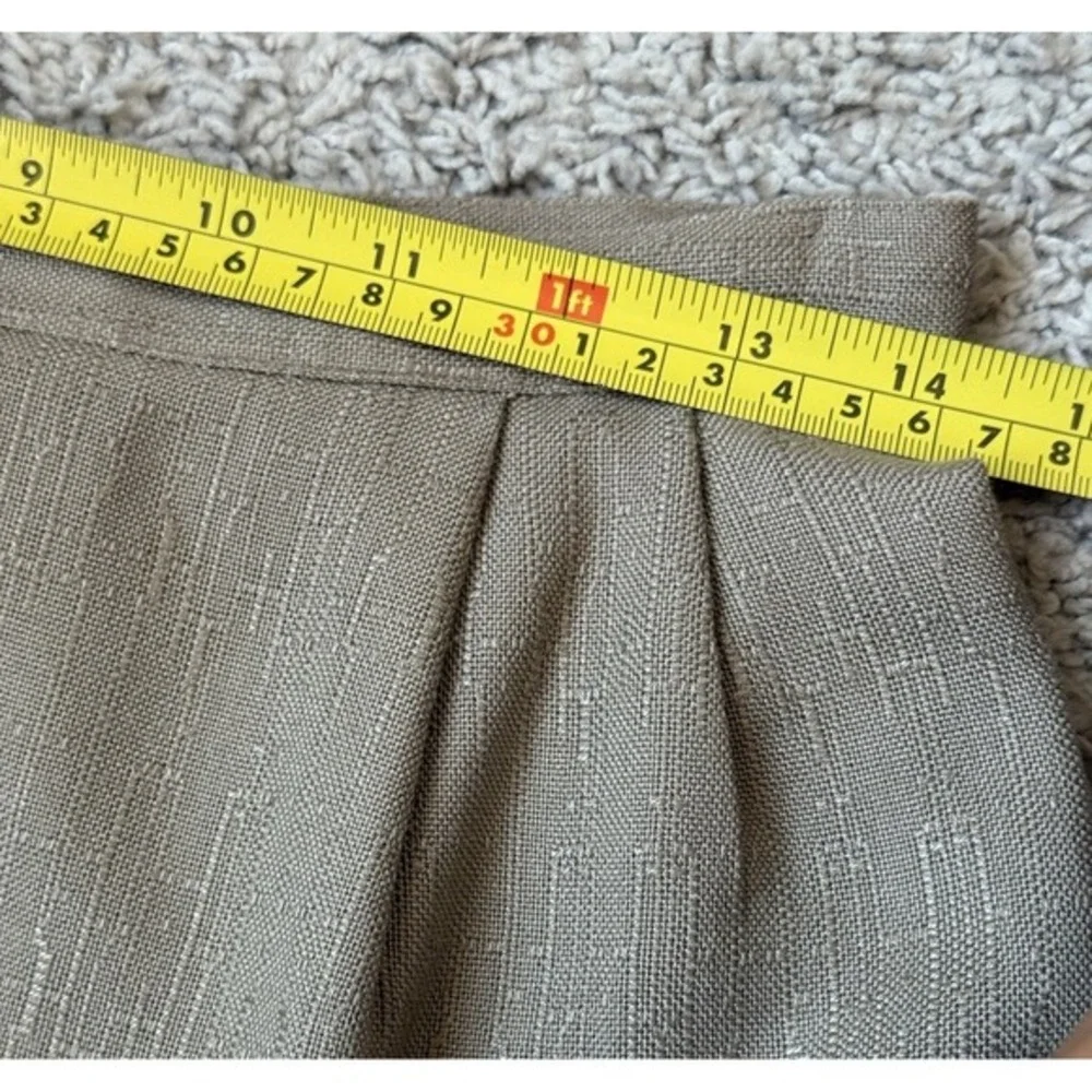 Women's Vintage Kasper Suit Beige W/tiger Eye‎ & Gold Buttons Size 10